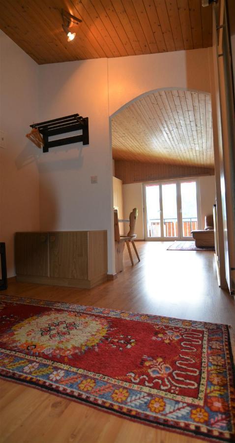 Tgesa Zundregn Apartment Savognin Bagian luar foto